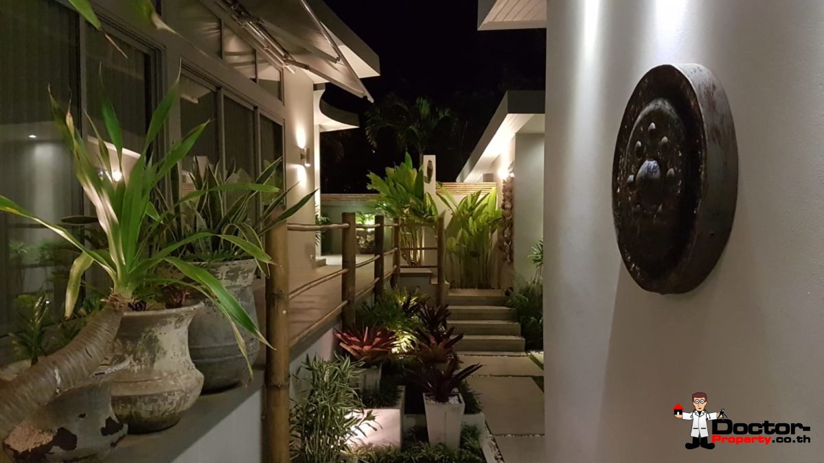 Beachfront Luxury 5 Bedroom Pool Villa in Plai Laem, Koh Samui - For Sale