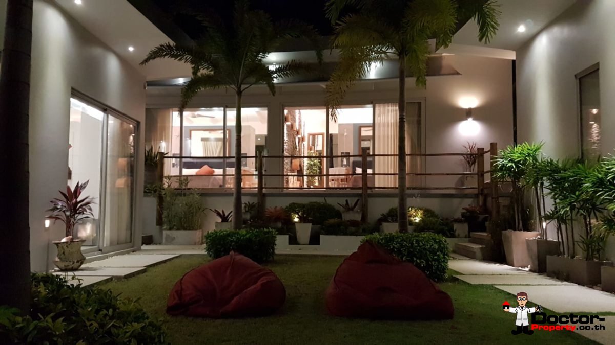 Beachfront Luxury 5 Bedroom Pool Villa in Plai Laem, Koh Samui - For Sale