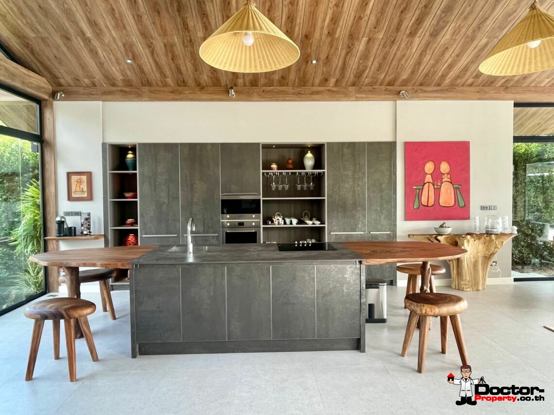 5 Bedroom Beachfront Villa – Na Mueang, Koh Samui – For Sale