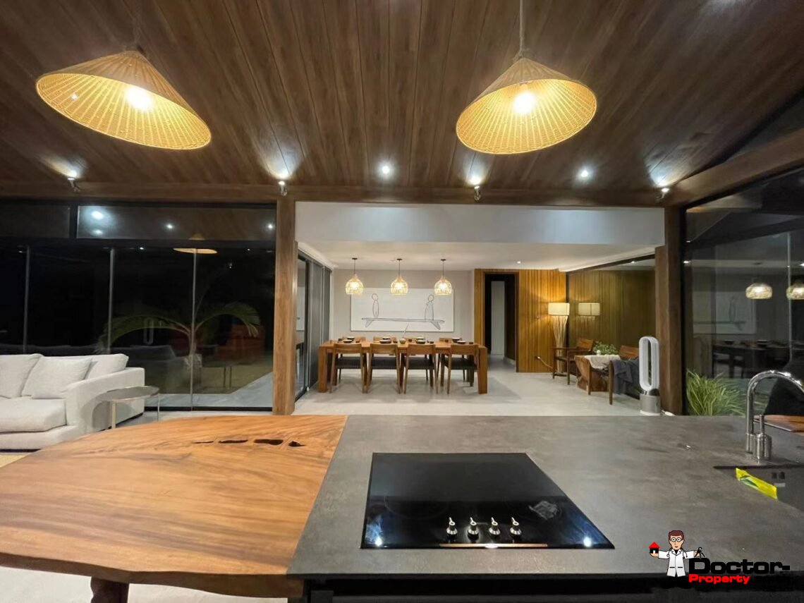 5 Bedroom Beachfront Villa – Na Mueang, Koh Samui – For Sale
