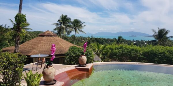 5 Bedroom Villa - Bang Rak - Koh Samui - for sale