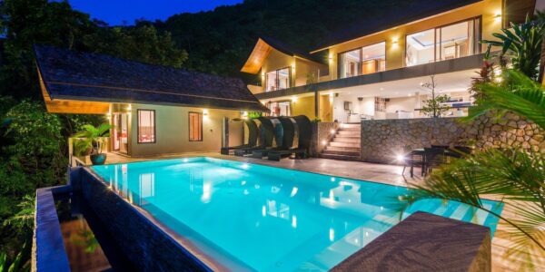 Luxurious 5 Bedroom Pool Villa with Seaview - Chaweng - Koh Samui - For Sale