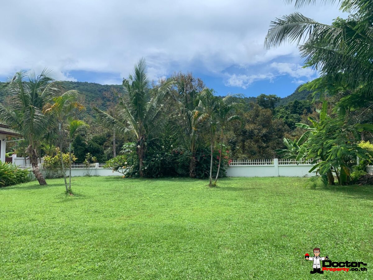 4 Bedroom Pool villa in A Peaceful Area - Na Mueang, Koh Samui - For Sale