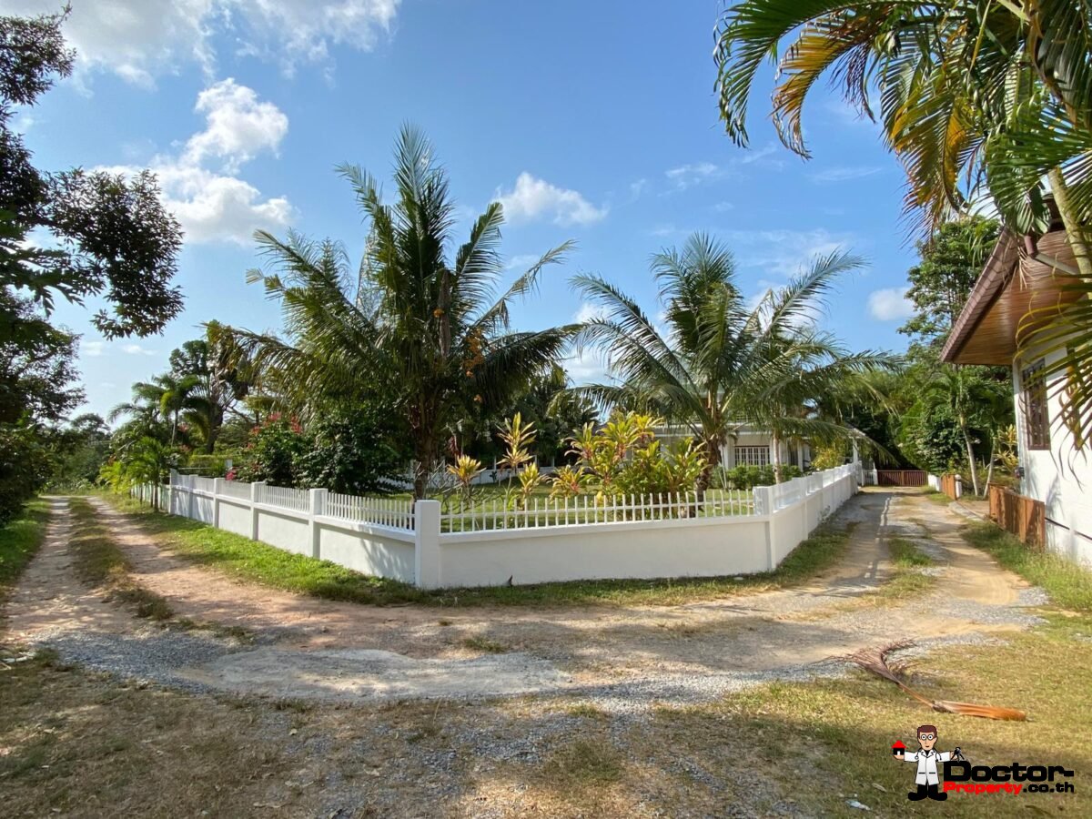 4 Bedroom Pool villa in A Peaceful Area - Na Mueang, Koh Samui - For Sale