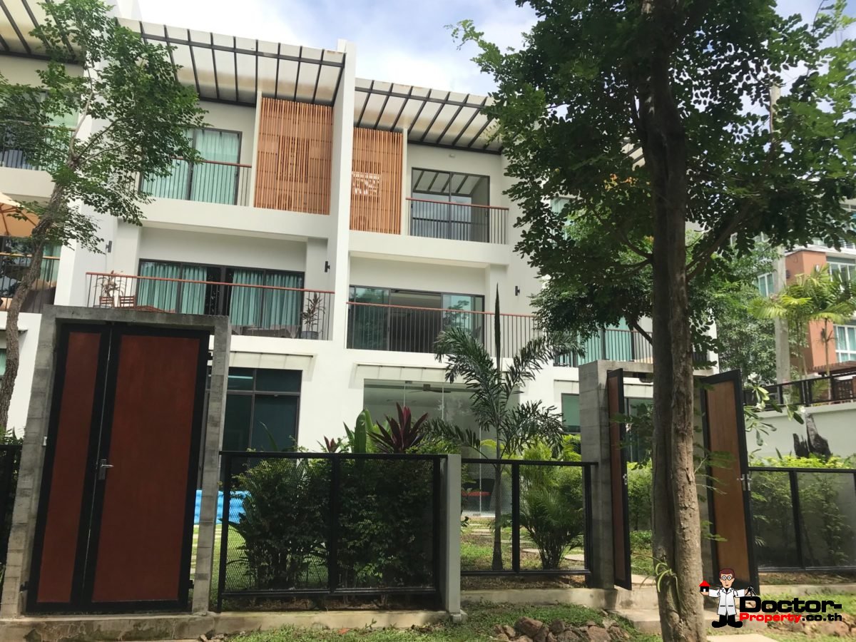 New 3 Bedroom Townhouse in Gated Community - Chaweng, Koh Samui - For Sale