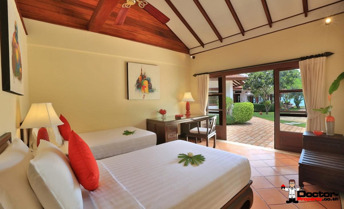 Luxury 5 Bedroom Beachfront Villa in Bang Rak, Koh Samui - For Sale