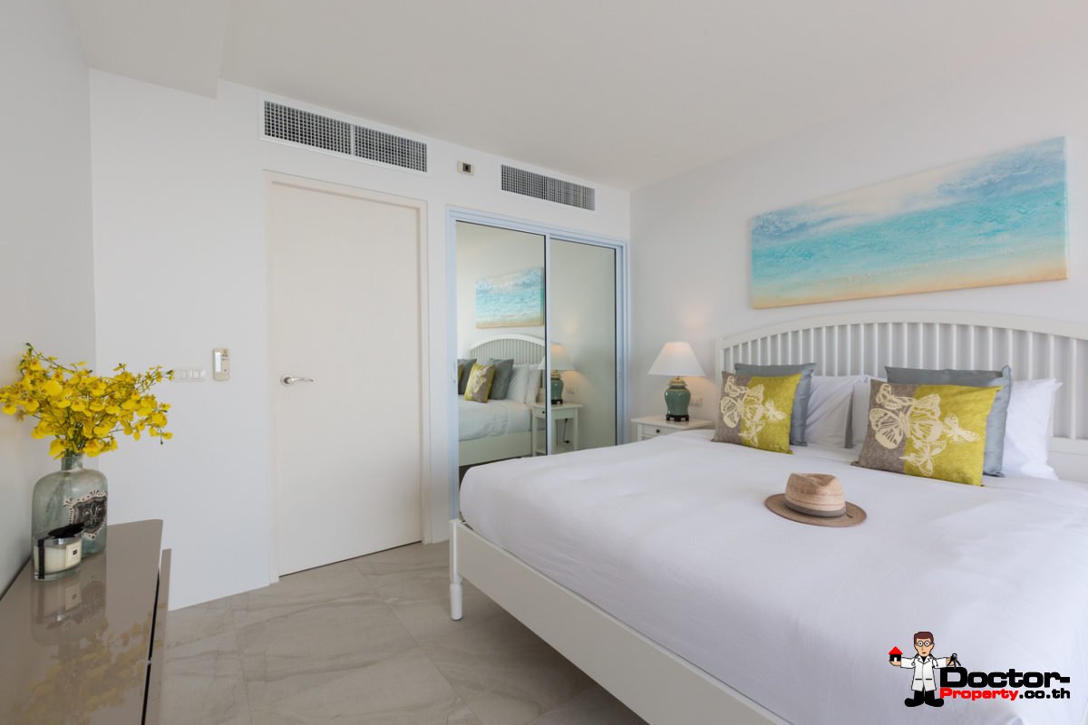 Beachfront Modern 4 Bed Villa, Infinity Pool - Bang Rak, Koh Samui - For Sale