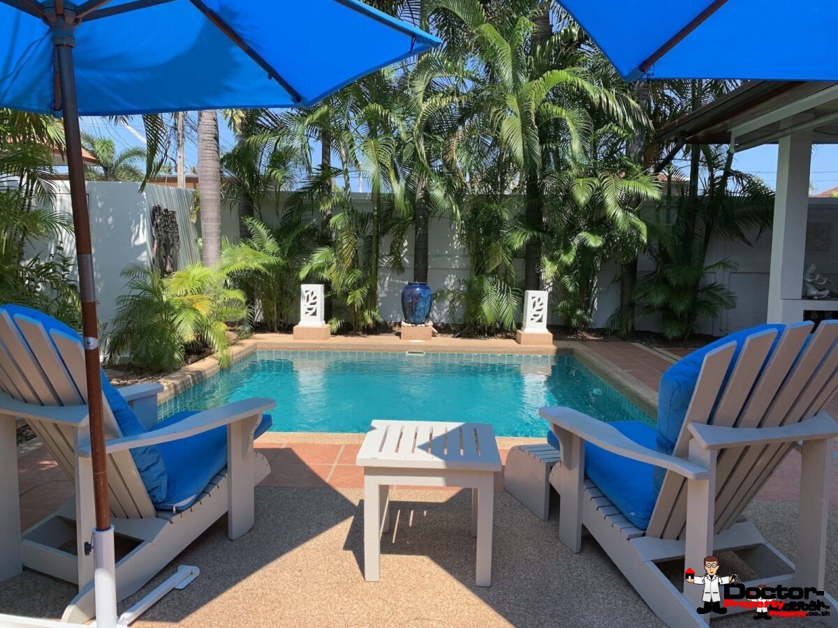 2 Bedroom House with A Pool - Bang Rak, Koh Samui - For Sale