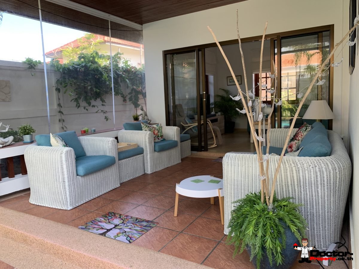 2 Bedroom House with A Pool - Bang Rak, Koh Samui - For Sale