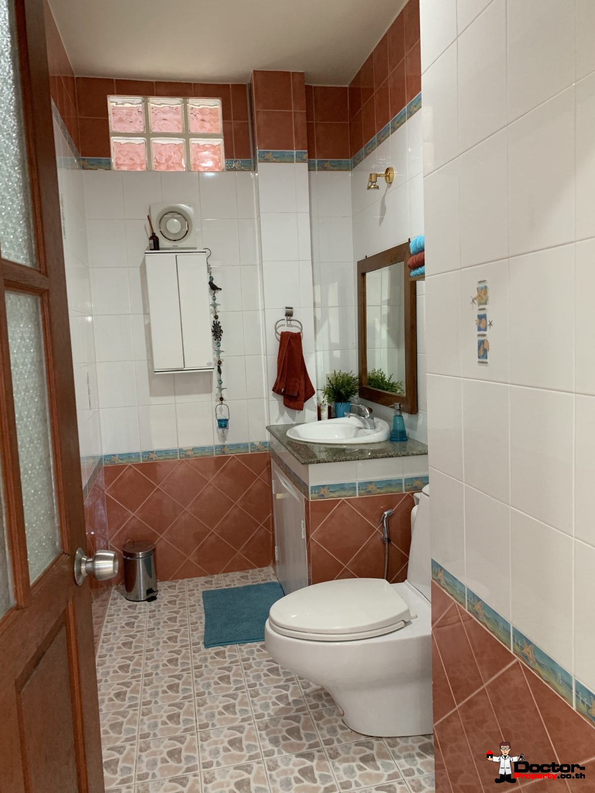 2 Bedroom House with A Pool - Bang Rak, Koh Samui - For Sale