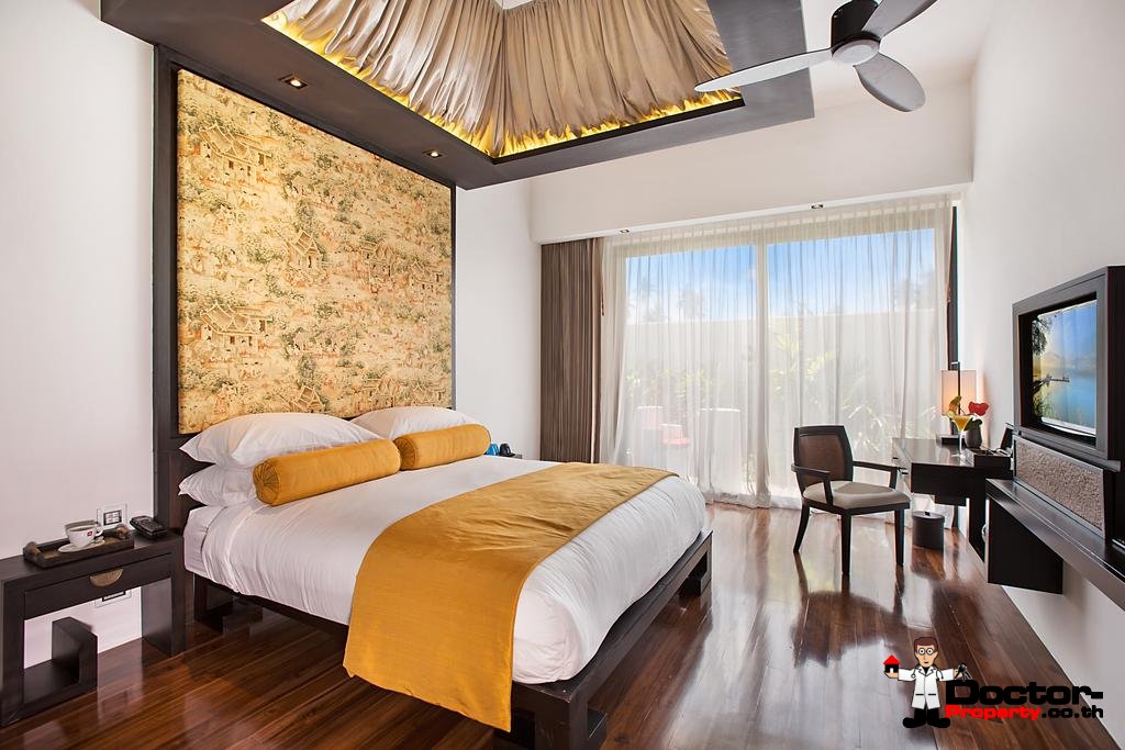 5 Bedroom Pool Villa next to the Beach - Hua Thanon, Koh Samui - For Sale