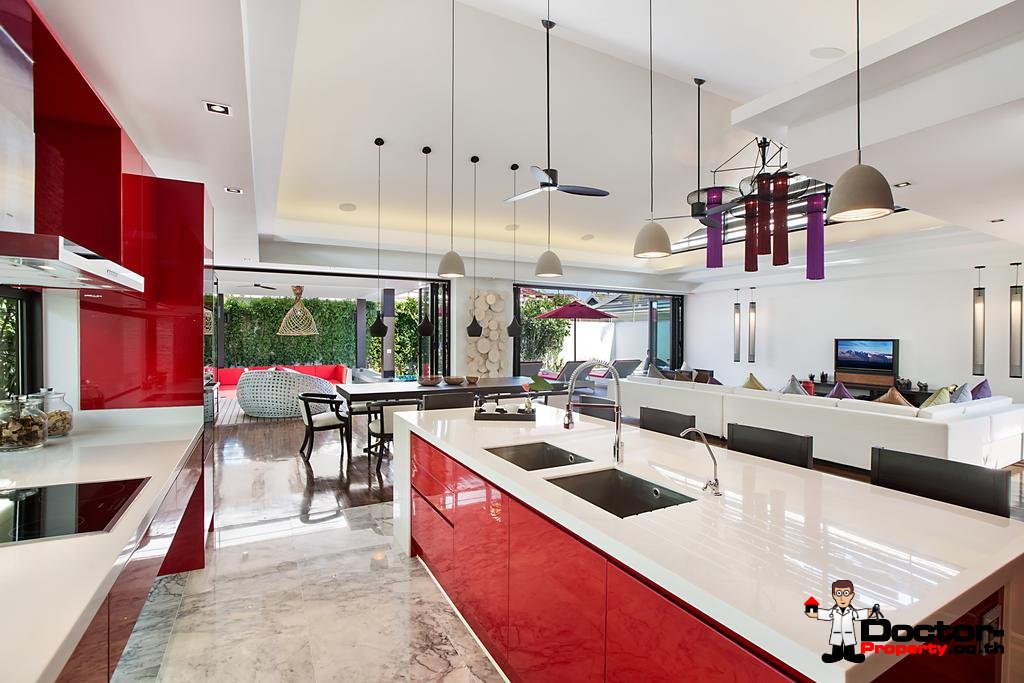 5 Bedroom Pool Villa next to the Beach - Hua Thanon, Koh Samui - For Sale