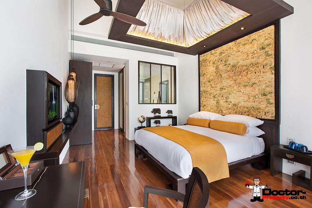 5 Bedroom Pool Villa next to the Beach - Hua Thanon, Koh Samui - For Sale