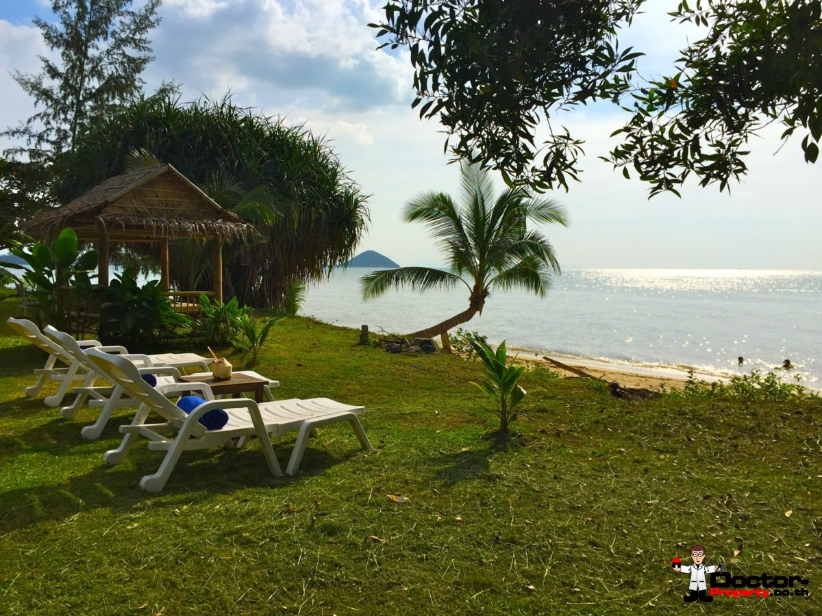 2800 SQM Land + 7 Bungalows + 1 Beachhouse - Lipa Noi - Koh Samui - for sale