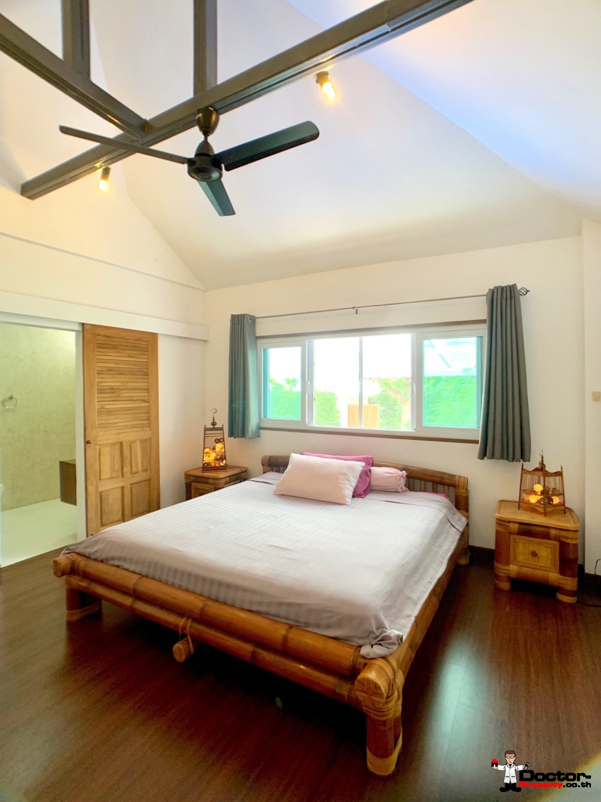 4 Bedroom Pool Villa - Chaweng, Koh Samui - For Sale