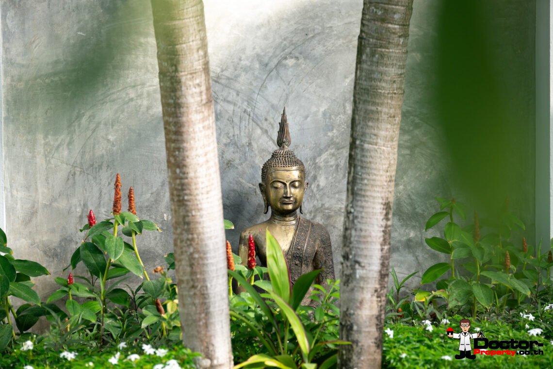 8 Bedroom Beachfront Villa – Lipa Noi, Koh Samui – For Sale