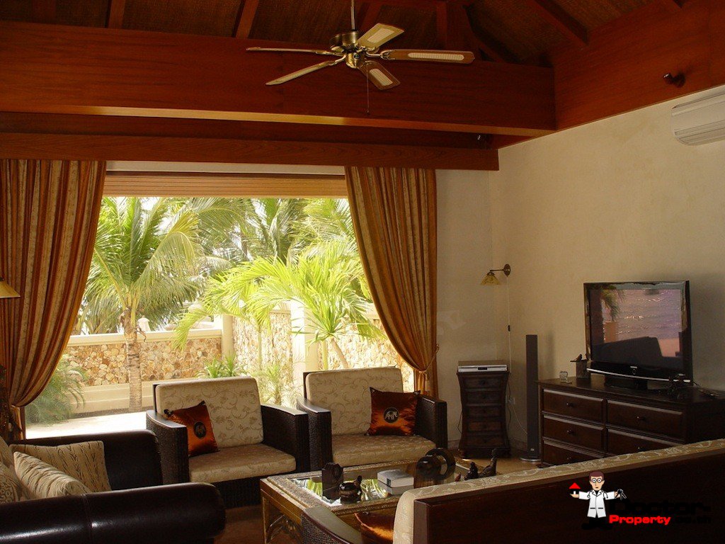 Beachfront 7 Bedroom Villa + 3 Guest Villas + Apartments - Taling Ngam - Koh Samui for sale