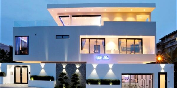 8 Bedroom Luxury Pool Villa - Phra Tam Nak - Pattaya South - for sale