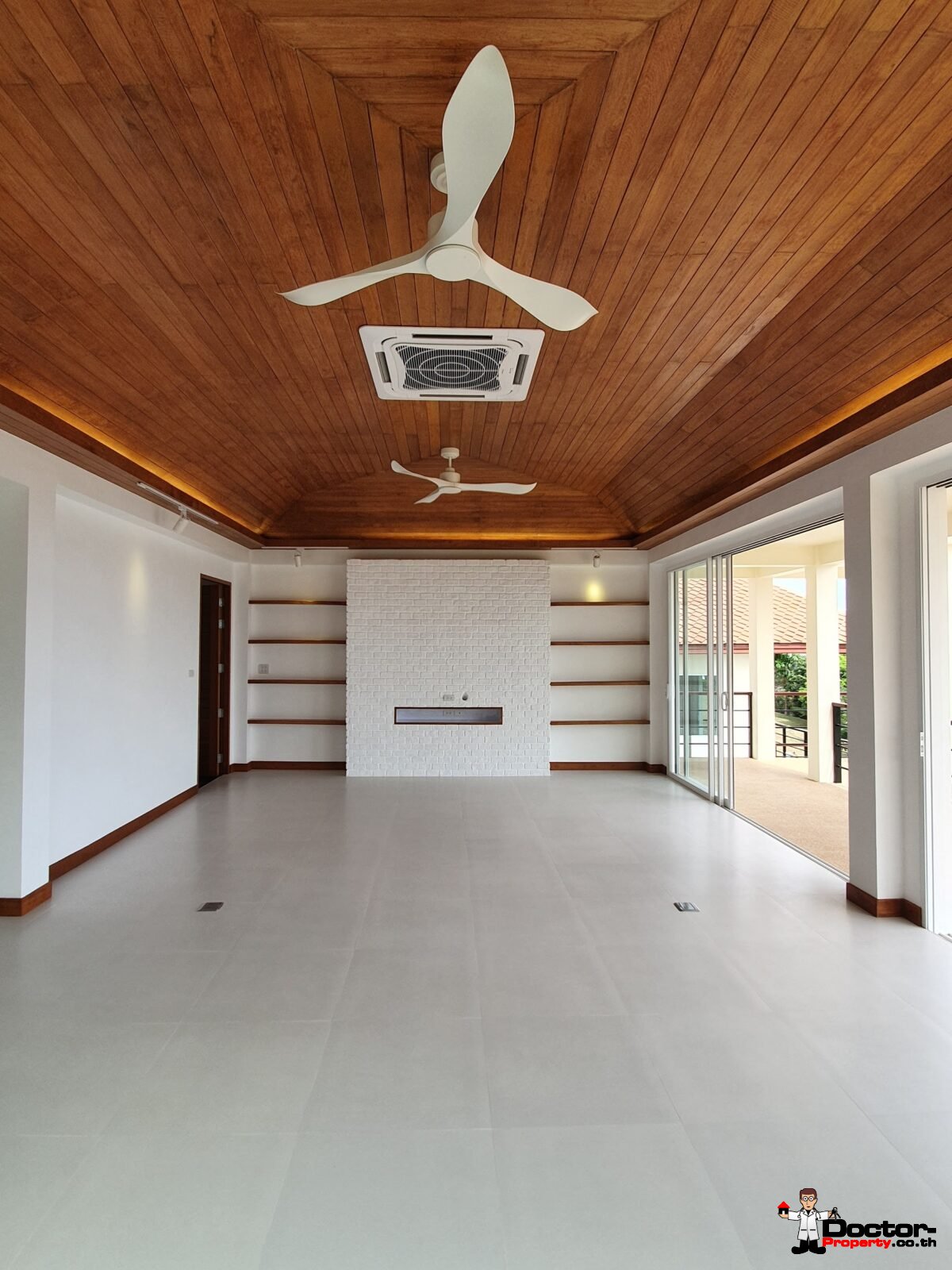 Refurbished 4 Bed Pool Villa with Seaview – Bang Por, Koh Samui – For Sale