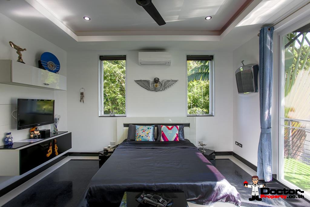 Modern Luxury 7 Bedroom House with Hotel License - Sai Yuan, Rawai Beach - Phuket South - for sale