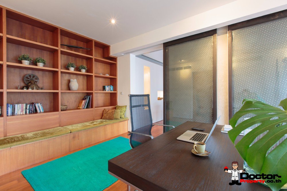 Stunning 5 Bedroom Oceanfront Hale Malia Villa – Kamala Beach – Phuket West – for sale