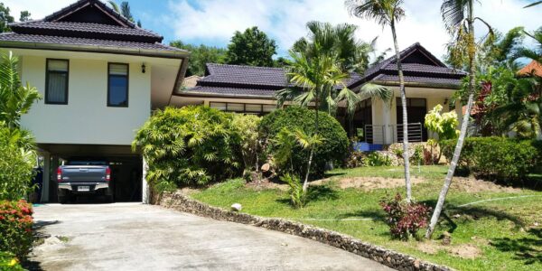 3 Bedroom House with Swimming Pool - Bang Por, Koh Samui - For Sale