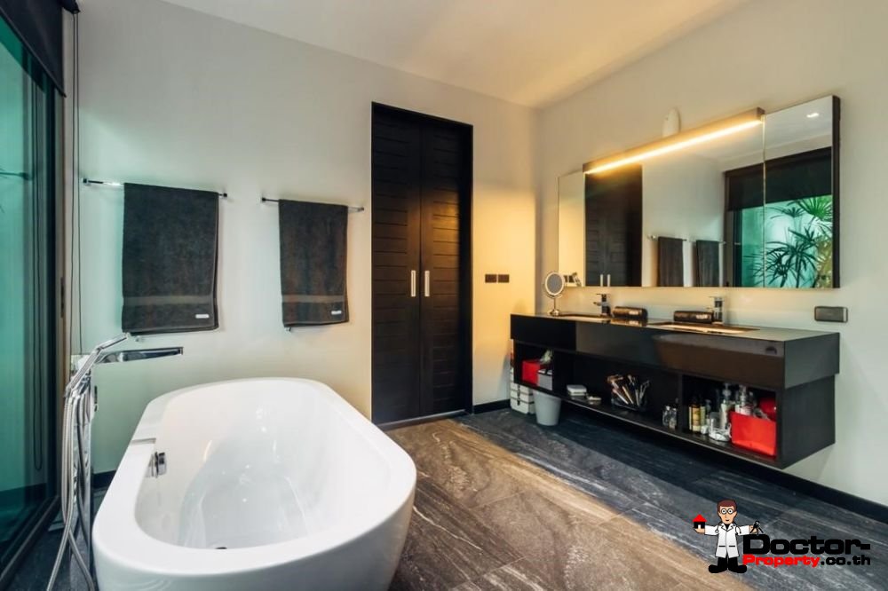 5 Bedroom Pool Anchan Villa - Cherng Talay - Bang Tao Beach - Phuket West - for sale