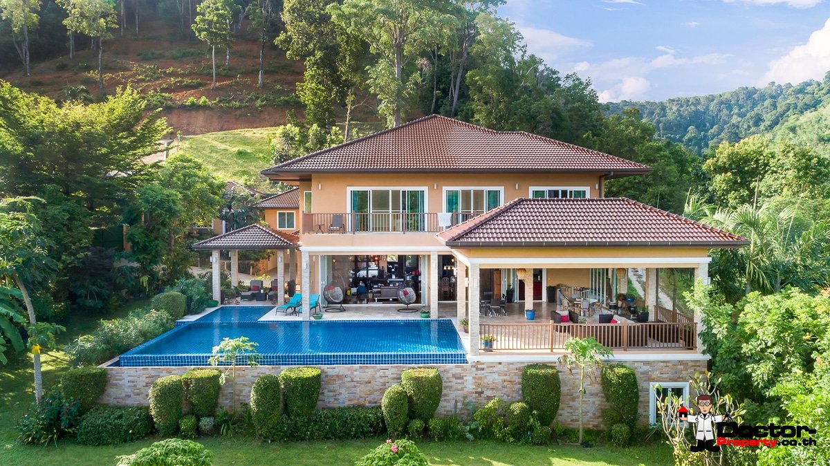 9 Bedroom Pool Villa - Overlooking Palm Golf Course - Mu Ban - Phuket Central - for sale