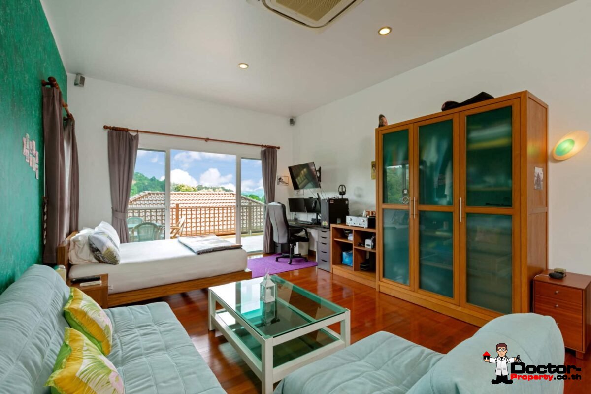 9 Bedroom Pool Villa - Overlooking Palm Golf Course - Mu Ban - Phuket Central - for sale