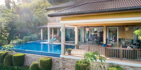 9 Bedroom Pool Villa - Overlooking Palm Golf Course - Mu Ban - Phuket Central - for sale
