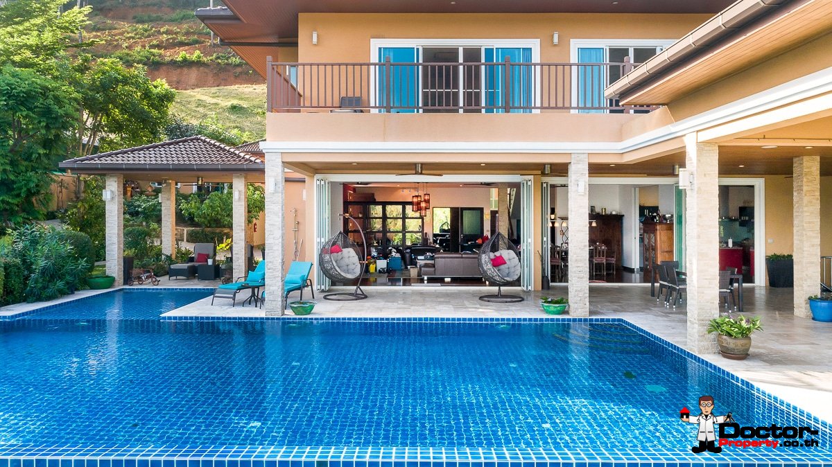 9 Bedroom Pool Villa - Overlooking Palm Golf Course - Mu Ban - Phuket Central - for sale