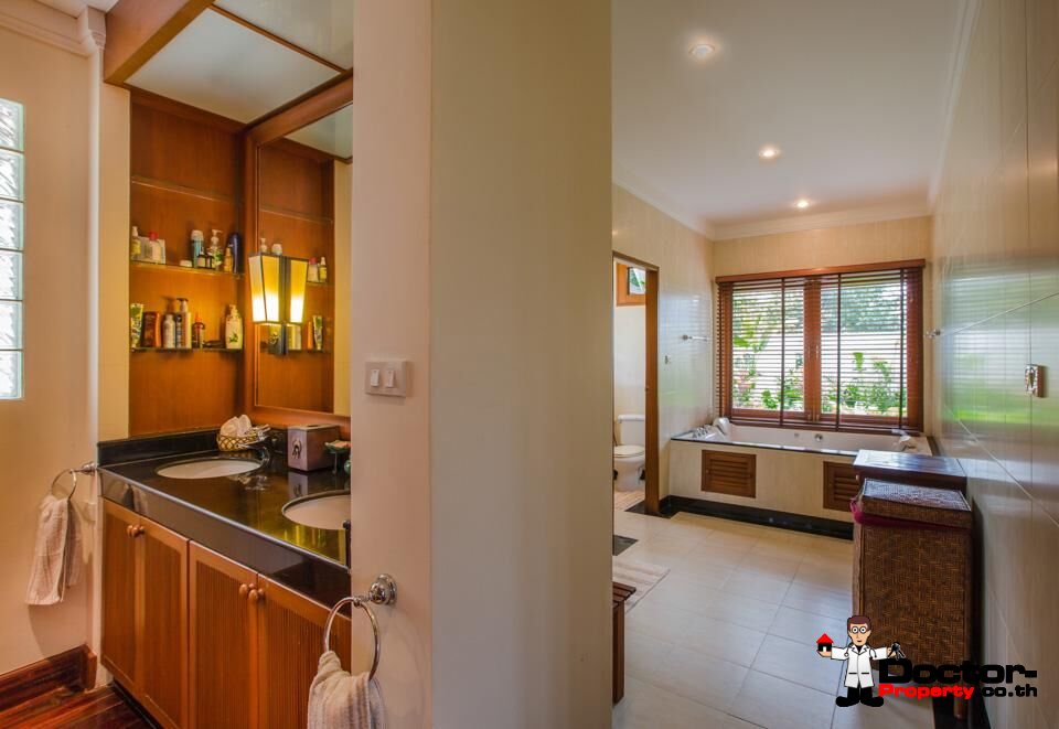 Fantastic 6 Bedroom Villa - Lakewood Hills - Layan Beach - Phuket West - for sale