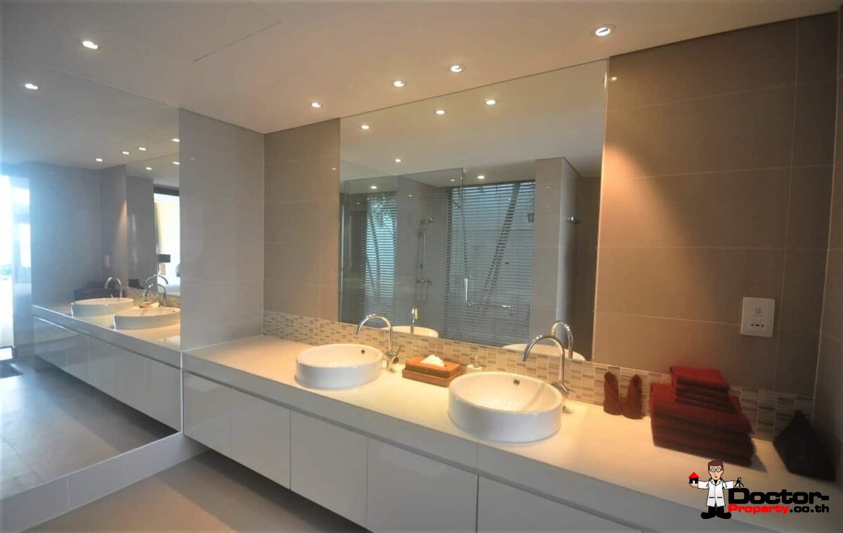 Fantastic 6 Bedroom Villa - Panoramic Sea View - Kalim Beach - Phuket West - for sale