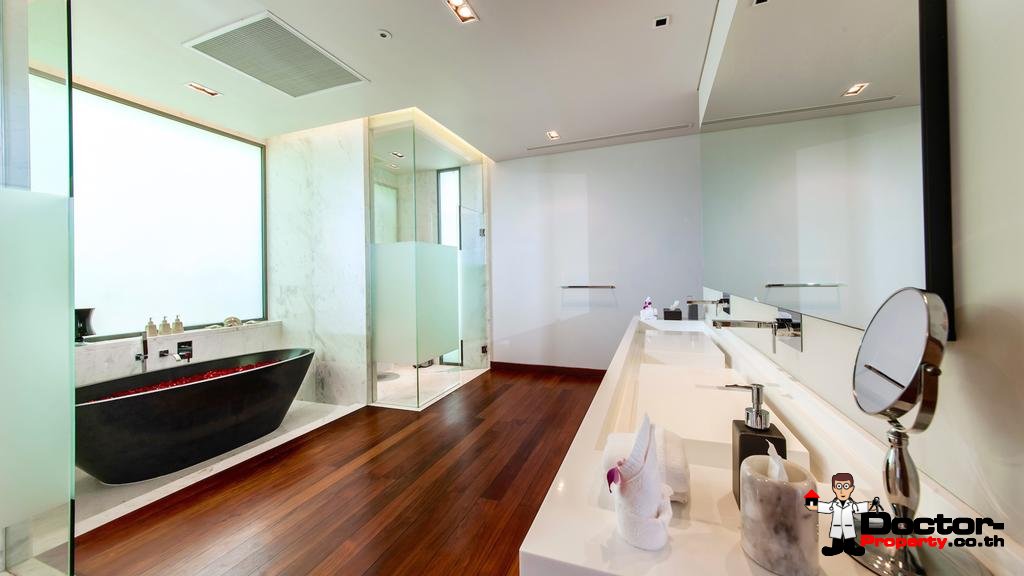 Breathtaking 5 Bedroom Sea Villa Paradiso - Nai Thon Beach - Phuket West - for sale