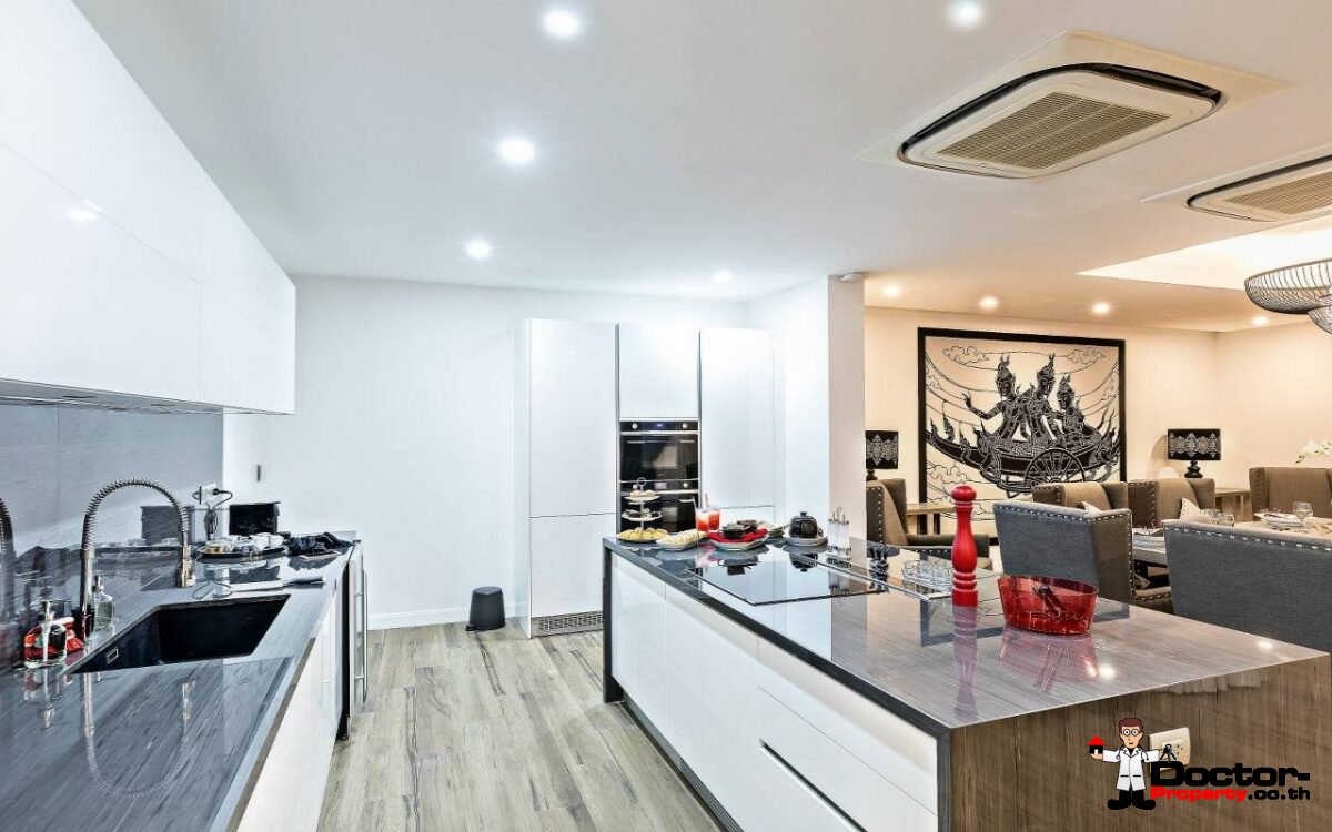 Fantastic Sea View Villa - 6 Bedroom - Cape Amarin Estate – Kamala Beach – Phuket West – For Sale