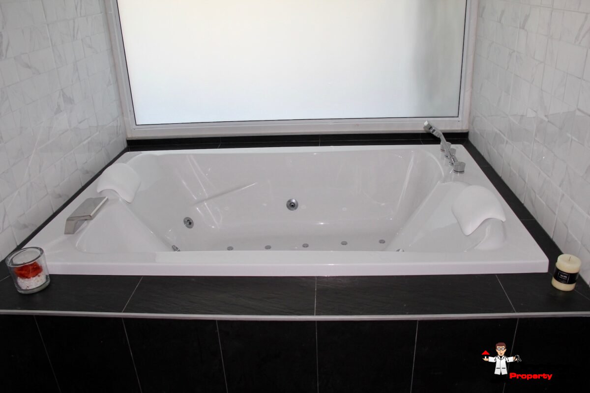 5 Bedroom Sea View Villa - Bang Rak - Koh Samui - for sale