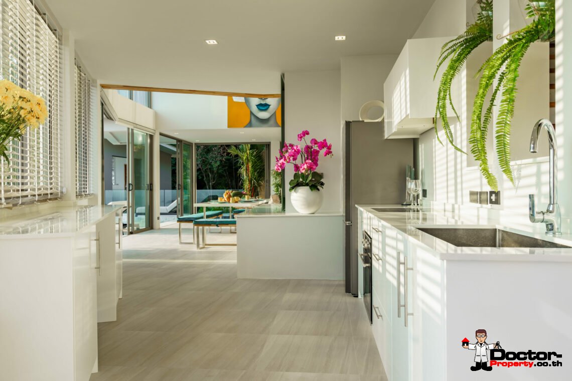 4 Bedroom Pool Villa with Sea View – Chaweng Noi, Koh Samui – For Sale