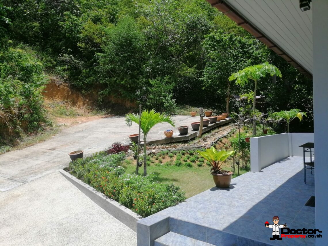3 Bed Pool Villa with Partial Sea View – Bang Por, Koh Samui – For Sale