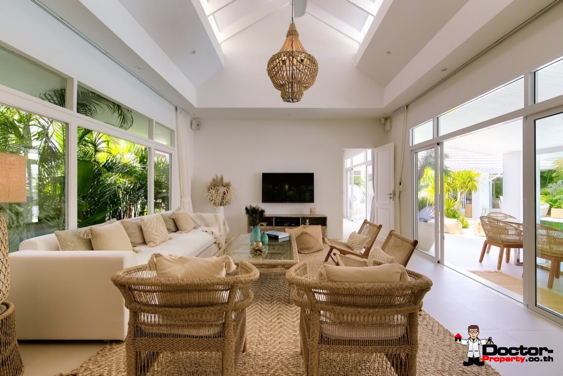 3 Bedroom Modern Balinese Pool Villa – Bo Phut, Koh Samui – For Sale