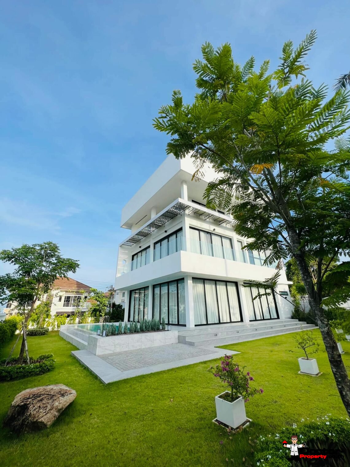 Newly Built 3 Bed Modern Sea view Villa – Chaweng, Koh Samui – For Sale