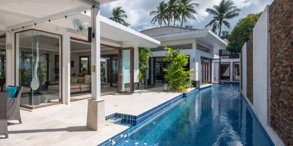 Luxurious 5 Bedroom Beachfront Residence on Ban Tai Beach, Koh Samui – For Sale