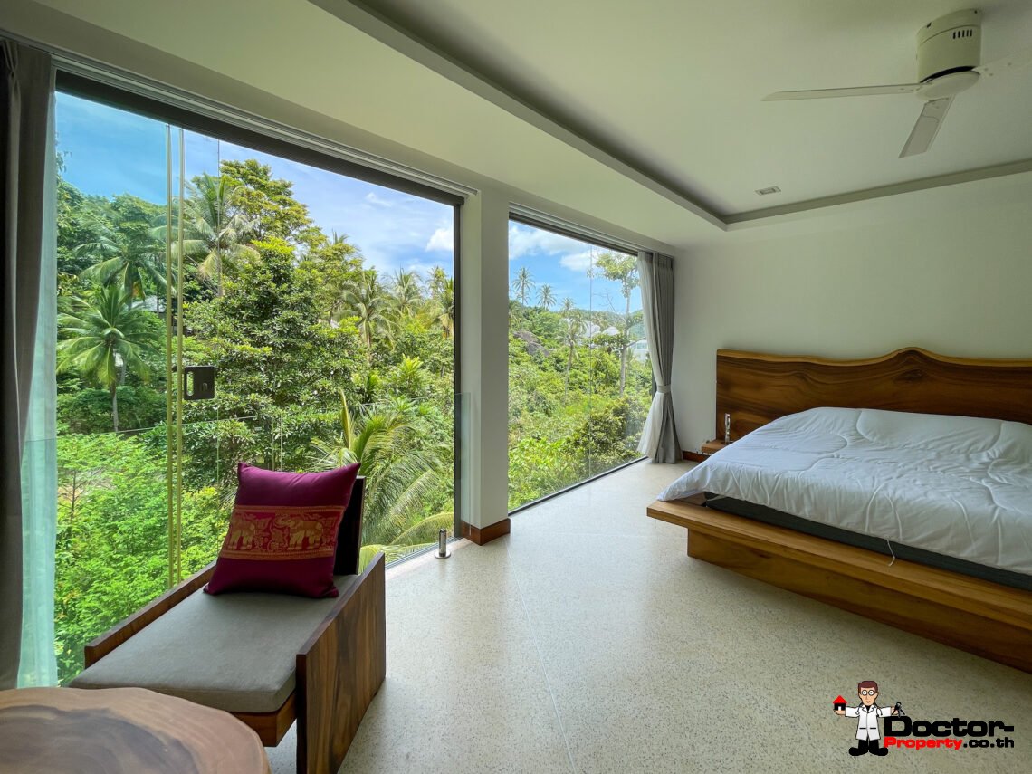 Spacious 5 Bedroom Pool Villa in Chaweng Noi, Koh Samui – For Sale