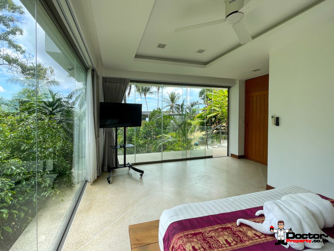 Spacious 5 Bedroom Pool Villa in Chaweng Noi, Koh Samui – For Sale