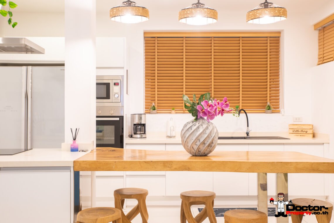 5 Bedroom Seaview Villa Chaweng, Koh Samui – For Sale