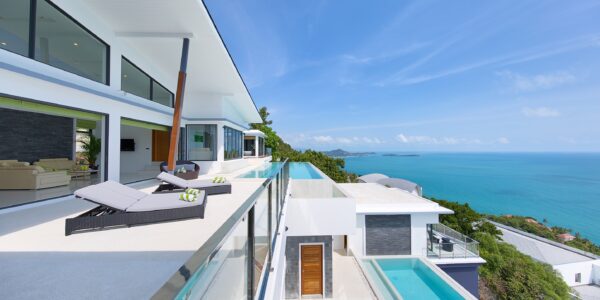 Magnificent 4 Bedroom Seaview Villa in Chaweng Noi, Koh Samui – For Sale