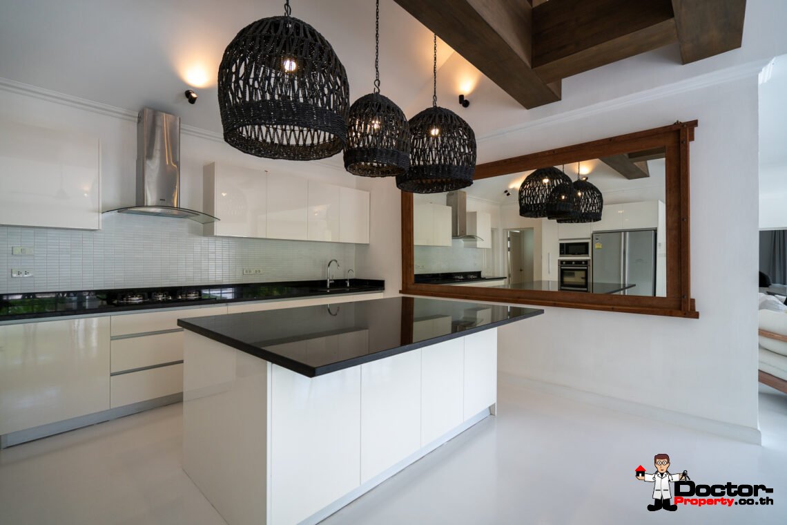 Elegant 6 Bedroom Pool Villa in Lamai, Koh Samui – For Sale