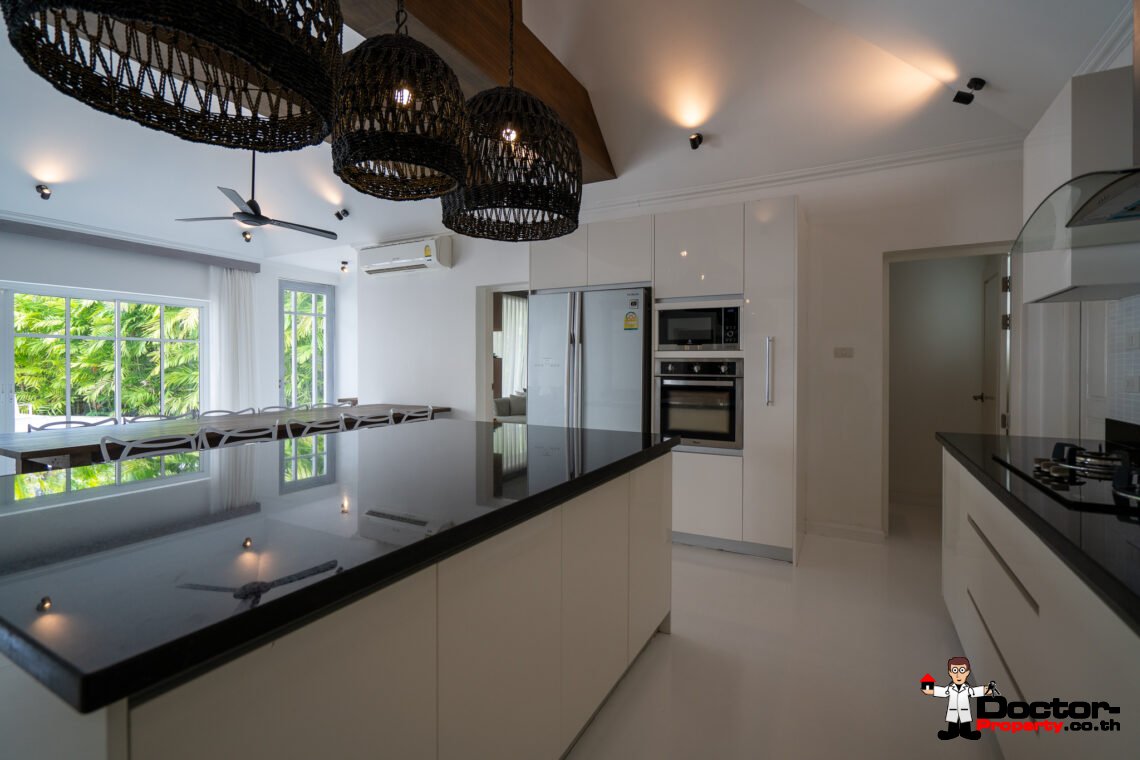 Elegant 6 Bedroom Pool Villa in Lamai, Koh Samui – For Sale