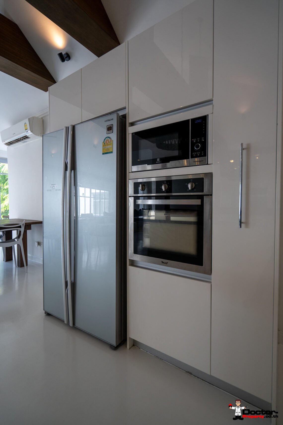 Elegant 6 Bedroom Pool Villa in Lamai, Koh Samui – For Sale