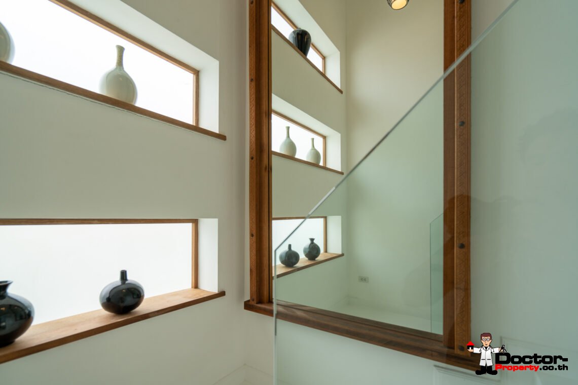 Elegant 6 Bedroom Pool Villa in Lamai, Koh Samui – For Sale