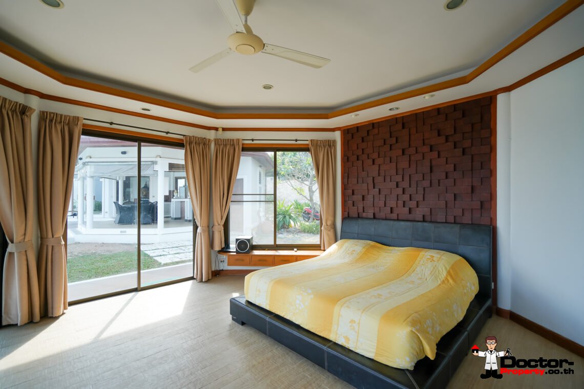 5 Bedroom Villa – Bang Rak – Koh Samui – for sale